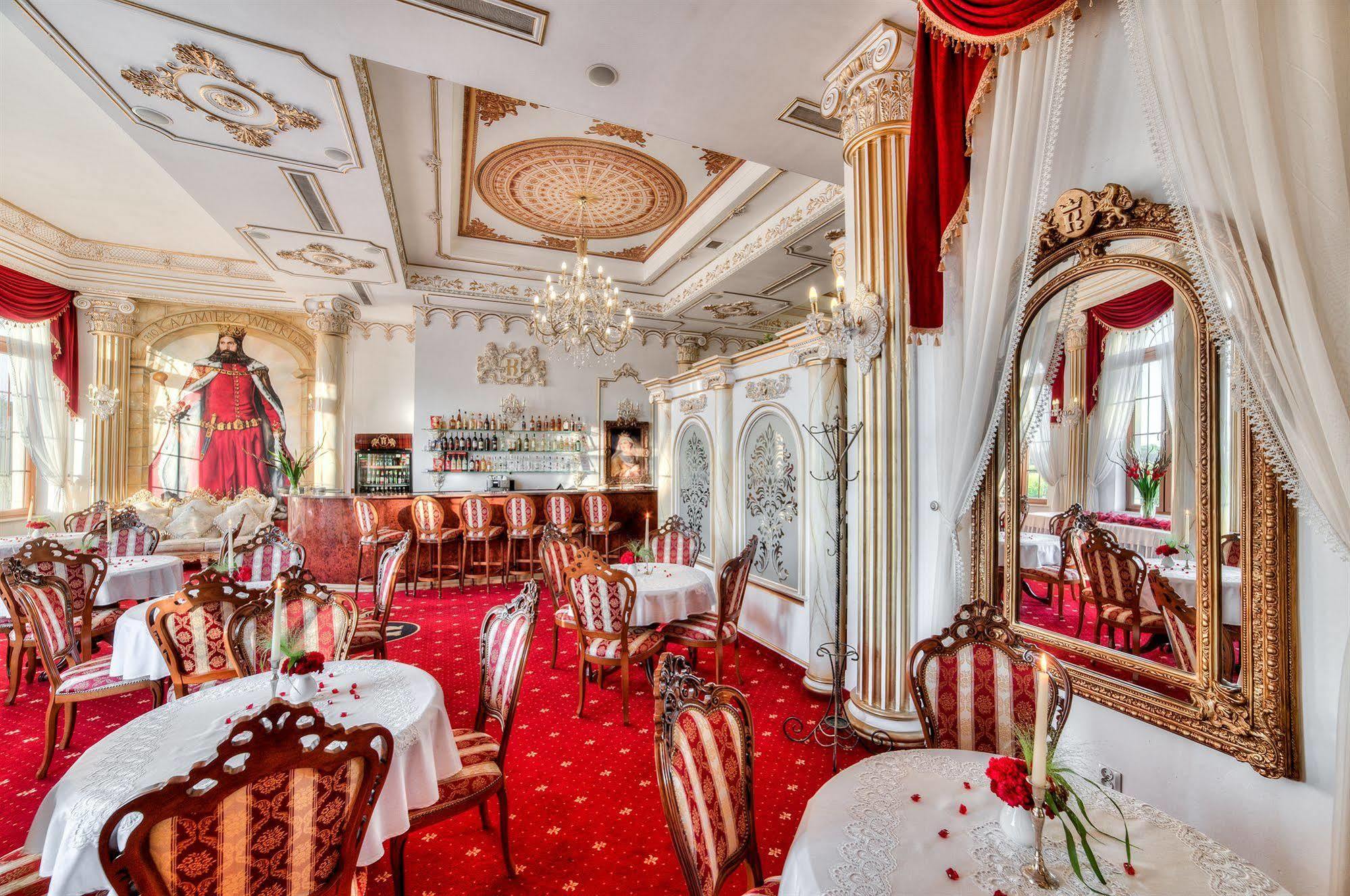 Hotel Krolewski Janów Lubelski Exterior foto