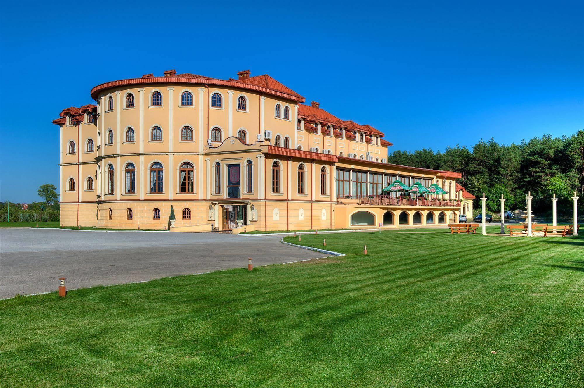 Hotel Krolewski Janów Lubelski Exterior foto